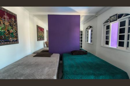 Casa de condomínio à venda com 231m², 3 quartos e 4 vagasSuíte
