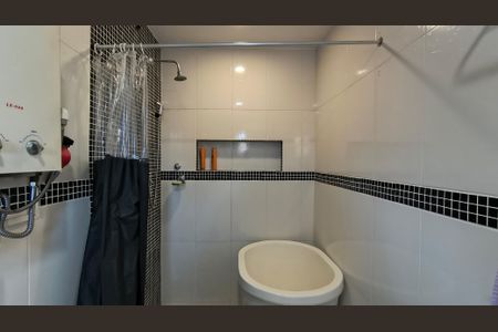 Casa de condomínio à venda com 231m², 3 quartos e 4 vagasBanheiro da Suíte