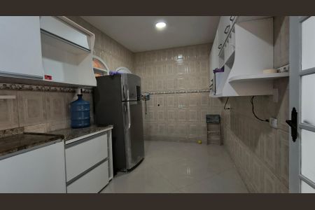 Casa de condomínio à venda com 231m², 3 quartos e 4 vagasCozinha
