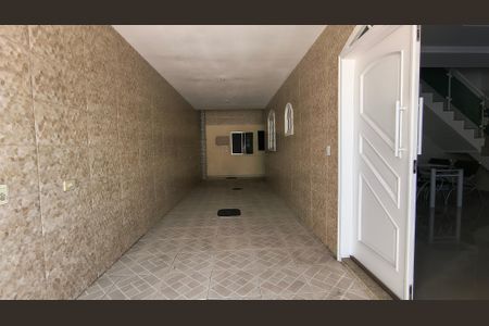 Casa de condomínio à venda com 231m², 3 quartos e 4 vagasQuintal