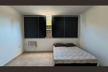 Casa de condomínio à venda com 231m², 3 quartos e 4 vagasQuarto 1