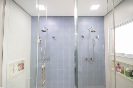 Casa para alugar com 350m², 3 quartos e 4 vagas Casa para alugar com 350m², 3 quartos e 4 vagasBanheiro da Suíte 1