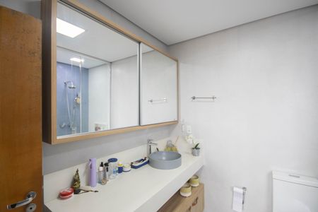 Casa para alugar com 350m², 3 quartos e 4 vagas Casa para alugar com 350m², 3 quartos e 4 vagasBanheiro da Suíte 1