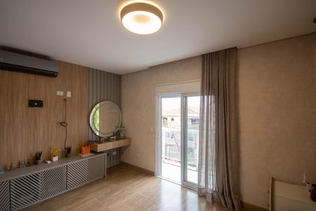 Suíte 1 de casa para alugar com 3 quartos, 350m² em Jardim Japao, São Paulo