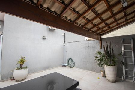 Casa para alugar com 350m², 3 quartos e 4 vagas Casa para alugar com 350m², 3 quartos e 4 vagasQuintal