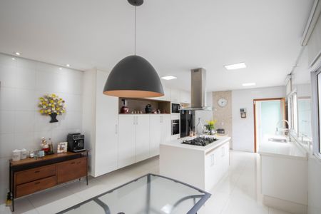 Casa para alugar com 350m², 3 quartos e 4 vagas Casa para alugar com 350m², 3 quartos e 4 vagasCozinha