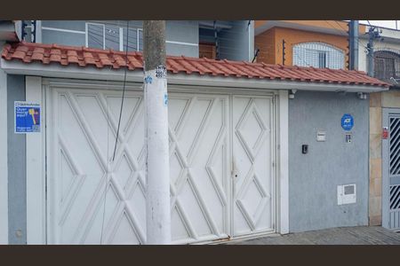 Casa para alugar com 350m², 3 quartos e 4 vagas Casa para alugar com 350m², 3 quartos e 4 vagasFachada