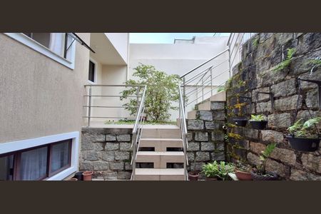 Casa para alugar com 396m², 5 quartos e 4 vagas Casa para alugar com 396m², 5 quartos e 4 vagasJardim