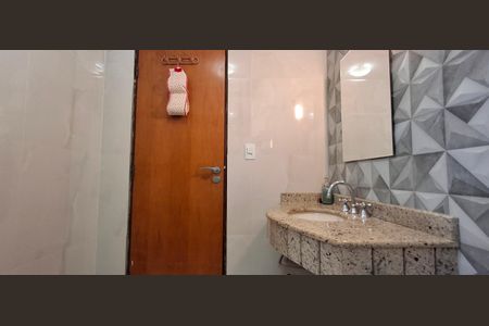 Casa para alugar com 396m², 5 quartos e 4 vagas Casa para alugar com 396m², 5 quartos e 4 vagasBanheiro Social