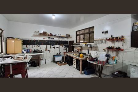 Casa para alugar com 396m², 5 quartos e 4 vagas Casa para alugar com 396m², 5 quartos e 4 vagasOficina