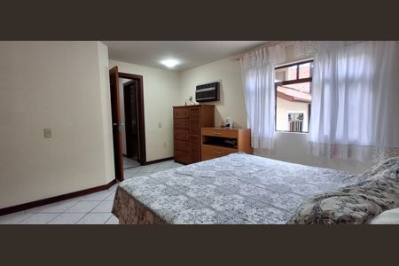 Casa para alugar com 396m², 5 quartos e 4 vagas Casa para alugar com 396m², 5 quartos e 4 vagasQuarto 2