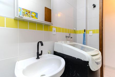 Banheiro Social de kitnet/studio para alugar com 1 quarto, 32m² em Santa Ifigênia, São Paulo