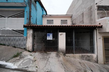 Casa à venda com 82m², 2 quartos e 2 vagasFachada