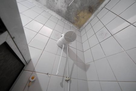 Casa à venda com 82m², 2 quartos e 2 vagasBanheiro