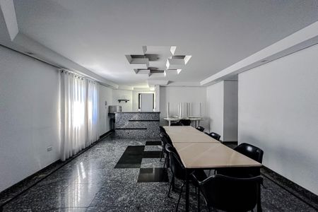 Apartamento à venda com 140m², 3 quartos e 2 vagas Apartamento à venda com 140m², 3 quartos e 2 vagasÁrea comum - Salão de festas