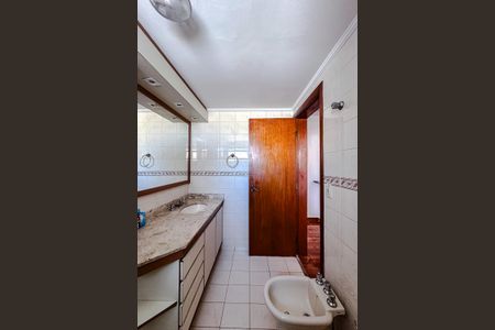 Apartamento à venda com 140m², 3 quartos e 2 vagas Apartamento à venda com 140m², 3 quartos e 2 vagasBanheiro