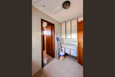 Apartamento à venda com 140m², 3 quartos e 2 vagas Apartamento à venda com 140m², 3 quartos e 2 vagasÁrea de Serviço