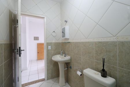 Casa à venda com 230m², 2 quartos e 1 vagaBanheiro Social