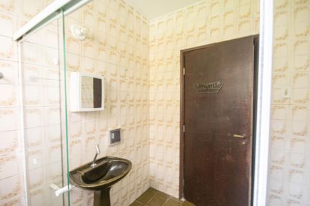 Casa à venda com 111m², 2 quartos e 2 vagasBanheiro Social