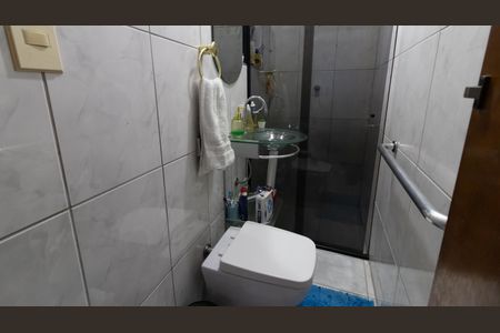 Casa à venda com 128m², 3 quartos e 2 vagas Casa à venda com 128m², 3 quartos e 2 vagasBanheiro 2