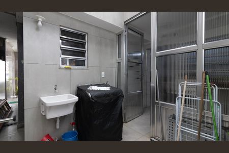 Casa à venda com 128m², 3 quartos e 2 vagas Casa à venda com 128m², 3 quartos e 2 vagasÁrea de Serviço