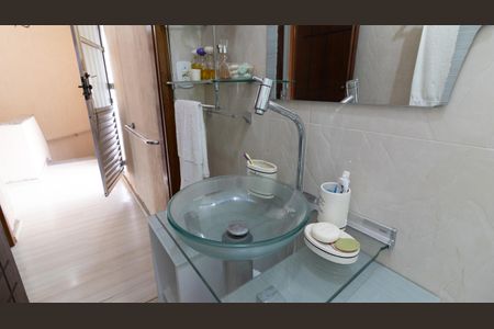 Casa à venda com 128m², 3 quartos e 2 vagas Casa à venda com 128m², 3 quartos e 2 vagasBanheiro 1