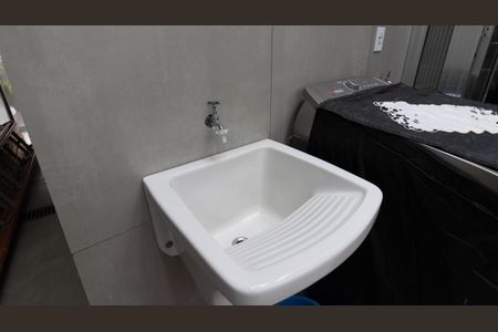 Casa à venda com 128m², 3 quartos e 2 vagas Casa à venda com 128m², 3 quartos e 2 vagasÁrea de Serviço