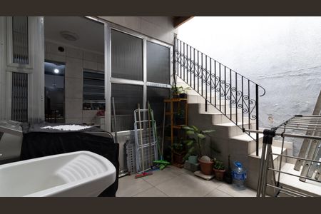 Casa à venda com 128m², 3 quartos e 2 vagas Casa à venda com 128m², 3 quartos e 2 vagasÁrea de Serviço