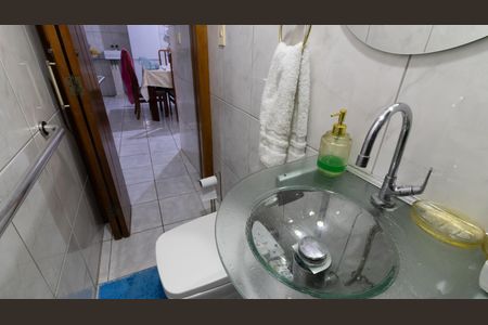 Casa à venda com 128m², 3 quartos e 2 vagas Casa à venda com 128m², 3 quartos e 2 vagasBanheiro 2