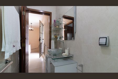 Casa à venda com 128m², 3 quartos e 2 vagas Casa à venda com 128m², 3 quartos e 2 vagasBanheiro 1