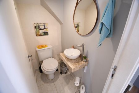 Casa de condomínio à venda com 100m², 3 quartos e 2 vagasLavabo