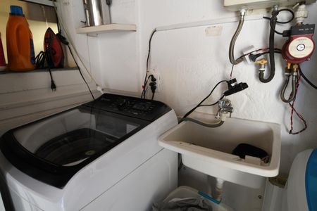 Casa de condomínio à venda com 100m², 3 quartos e 2 vagasÁrea de Serviço