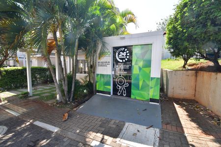 Casa de condomínio à venda com 100m², 3 quartos e 2 vagasMercearia