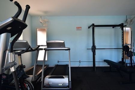 Casa de condomínio à venda com 100m², 3 quartos e 2 vagasÁrea comum - Academia