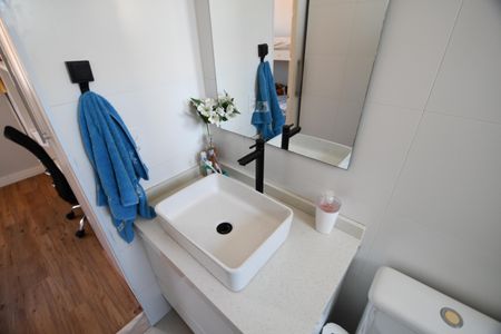 Casa de condomínio à venda com 100m², 3 quartos e 2 vagasBanheiro da Suíte