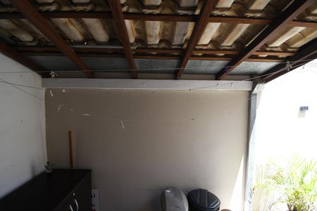 Casa de condomínio à venda com 100m², 3 quartos e 2 vagasÁrea de Serviço