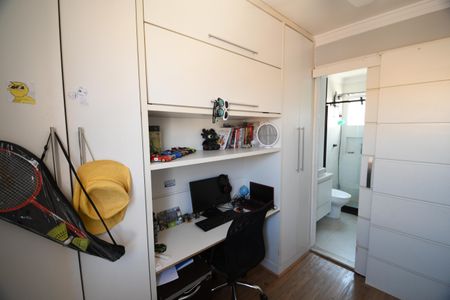 Casa de condomínio à venda com 100m², 3 quartos e 2 vagasSuíte