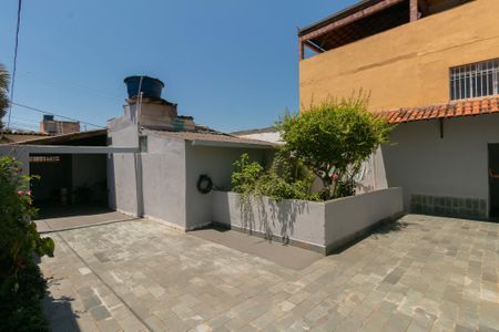 Casa à venda com 269m², 5 quartos e 3 vagasQuintal - Casa 2