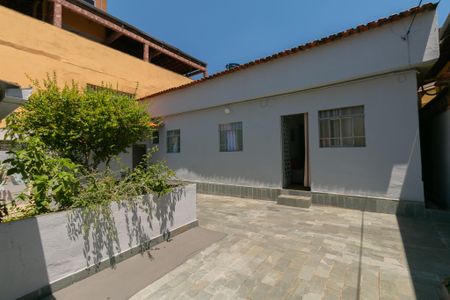 Casa à venda com 269m², 5 quartos e 3 vagasQuintal - Casa 2
