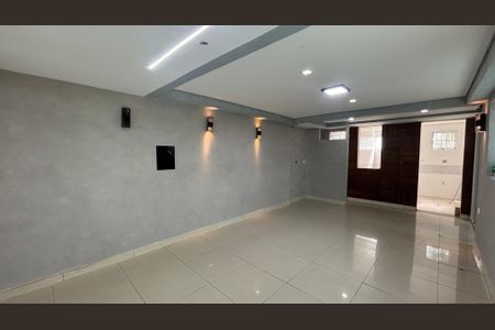 Casa à venda com 229m², 3 quartos e 6 vagasSala de Jantar