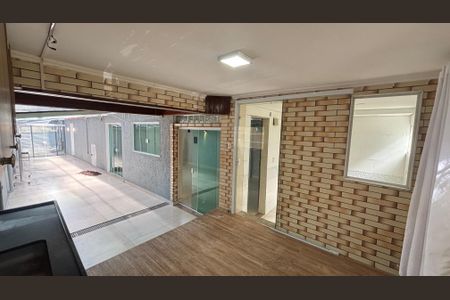 Casa à venda com 229m², 3 quartos e 6 vagasCozinha 2