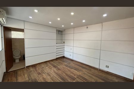 Casa à venda com 229m², 3 quartos e 6 vagasSuite 1