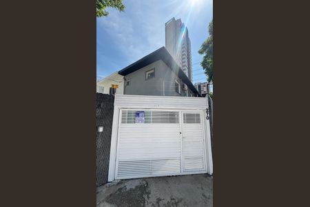 Casa à venda com 229m², 3 quartos e 6 vagasFachada