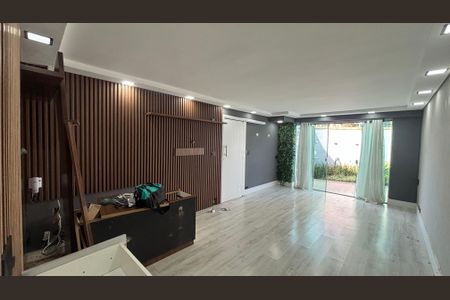 Sala de casa para alugar com 3 quartos, 229m² em Vila Alpina, Santo André