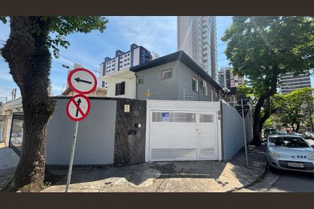 Casa à venda com 229m², 3 quartos e 6 vagasFachada