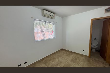 Casa à venda com 229m², 3 quartos e 6 vagasSuite 2