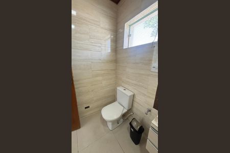 Casa à venda com 229m², 3 quartos e 6 vagasBanheiro da Suíte 1