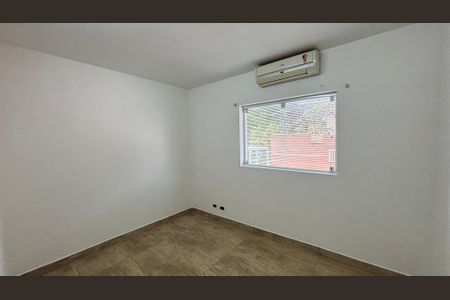 Casa à venda com 229m², 3 quartos e 6 vagasSuite 2