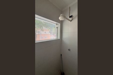 Casa à venda com 229m², 3 quartos e 6 vagasBanheiro da Suíte 2