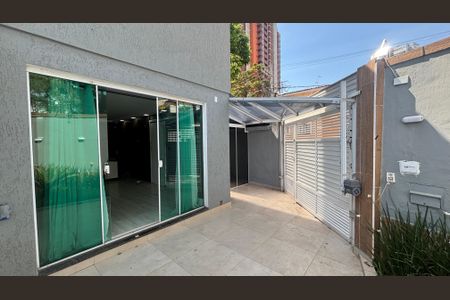 Casa à venda com 229m², 3 quartos e 6 vagasGaragem